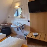 Hotel-restaurant Adler 2* نوينبورغ أم راين
