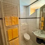 Hotel-restaurant Adler فندق 2*