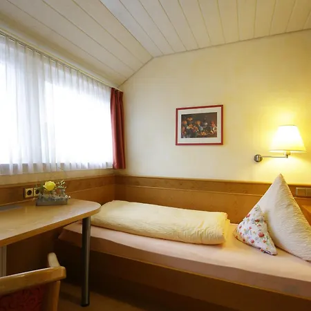 Отель Hotel-restaurant Adler 2*