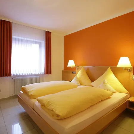 Hotel-restaurant Adler מלון 2*
