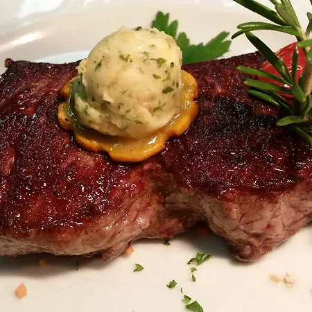 מלון Hotel-restaurant Adler 2*